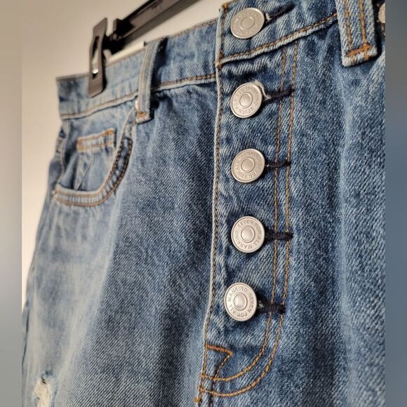 NWT 7 For All Mankind Monroe Cut-Off Short - Picture 4 of 8